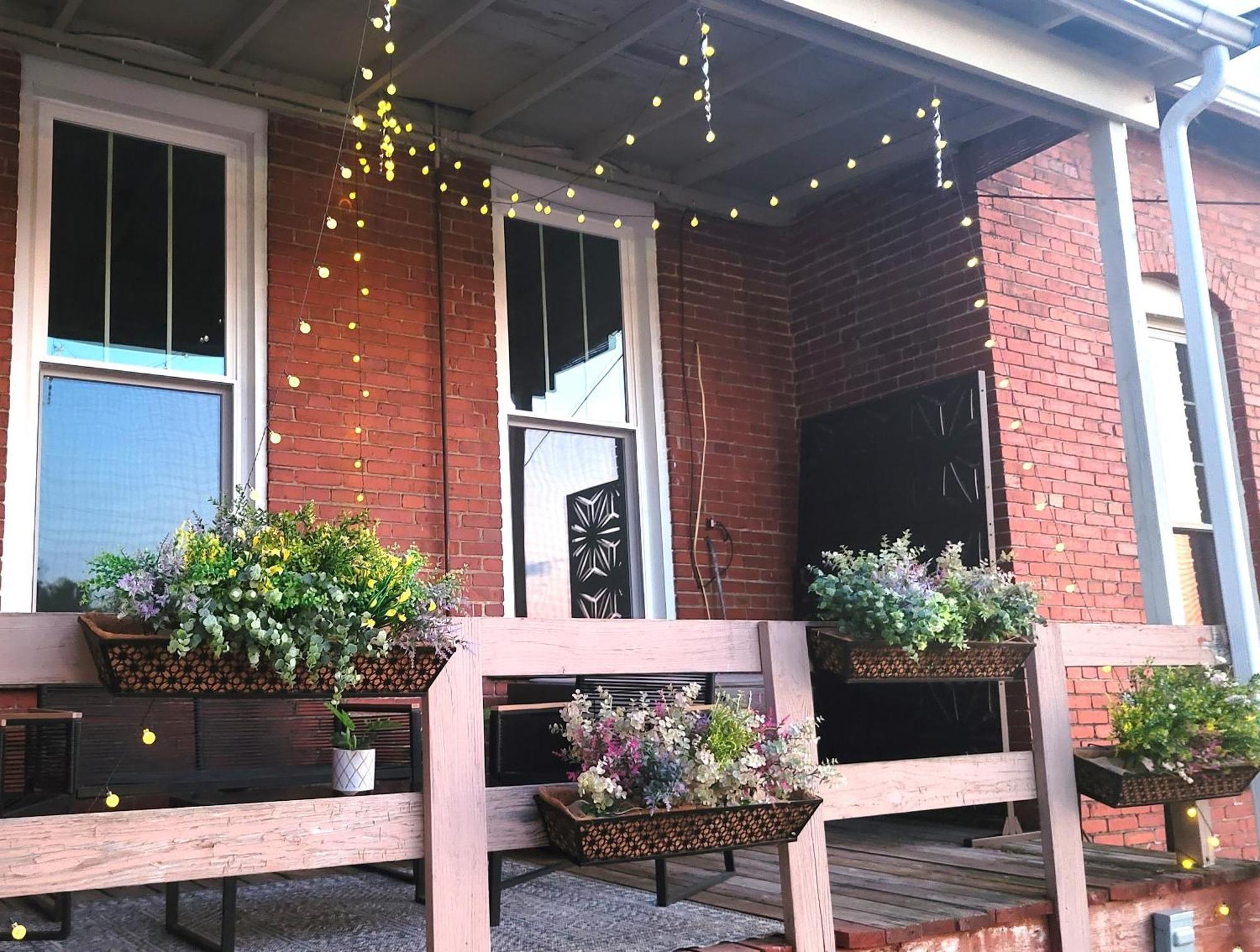 Chic Dowtown Escape-Walk To Shops & Dining - Oh Amish Country ميلزبورغ المظهر الخارجي الصورة