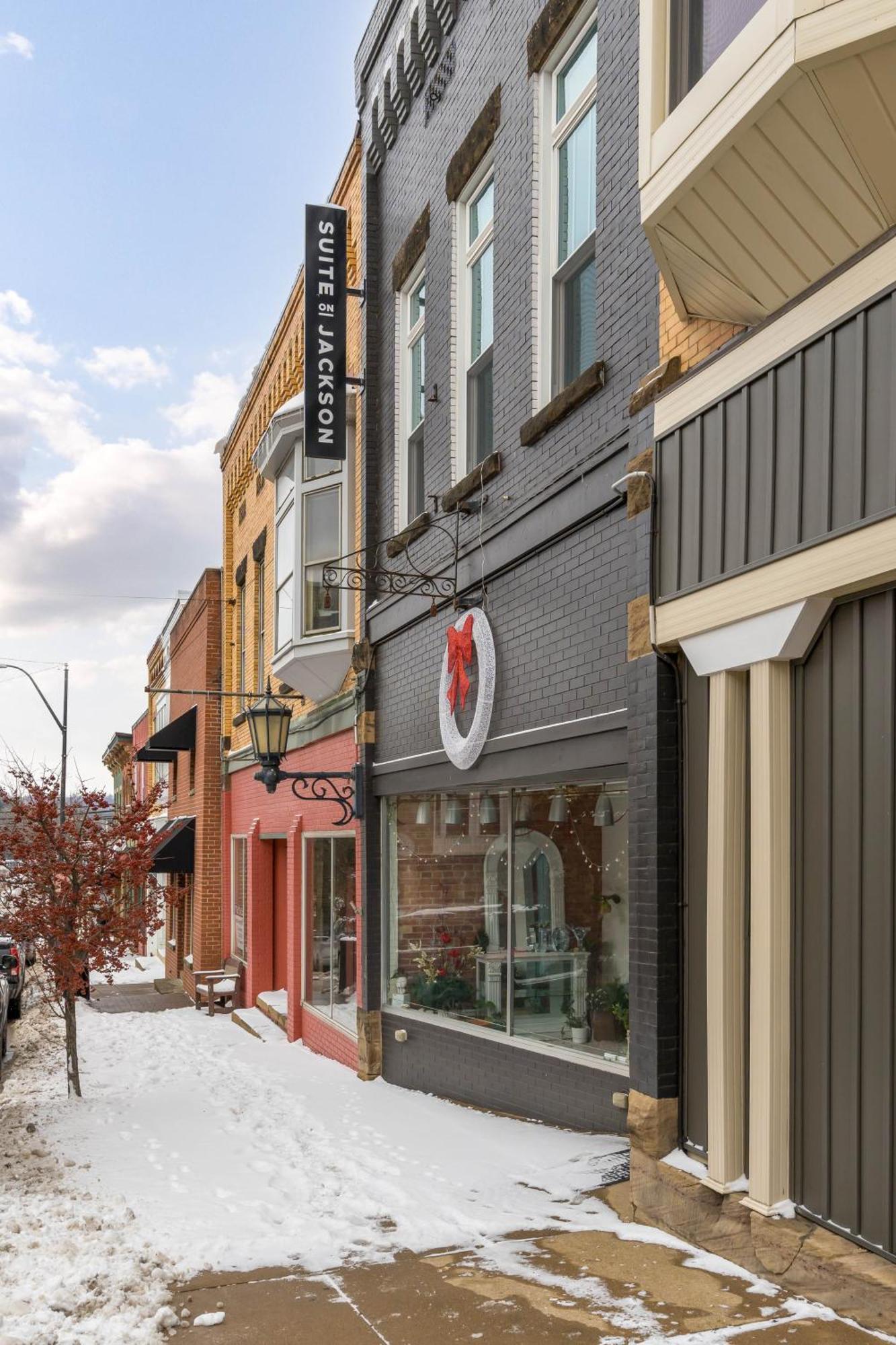 Chic Dowtown Escape-Walk To Shops & Dining - Oh Amish Country ميلزبورغ المظهر الخارجي الصورة